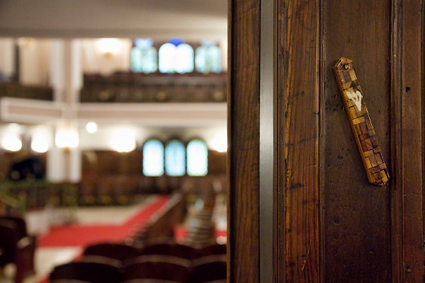Why So Few Twelve-Step Meetings in Synagogues (and Other Jewish Spaces)?